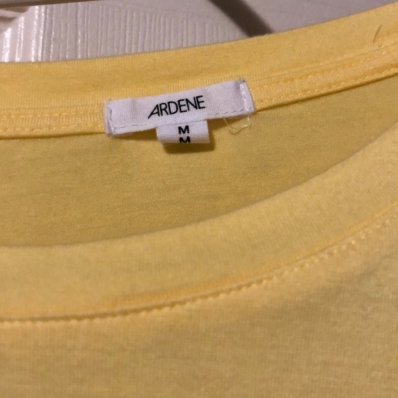 Crop tops - Picture 2 of 2